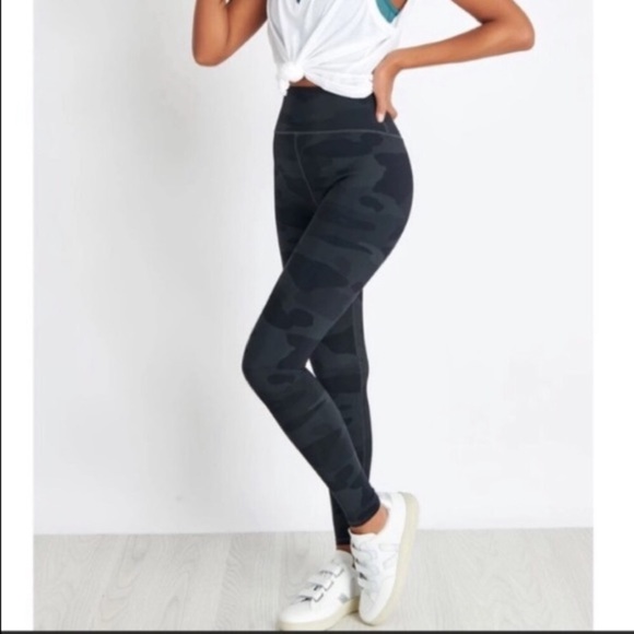 ALO Yoga CAMO High Waist VAPOR Black Gray Full Length Leggings Sz XS - Picture 15 of 16
